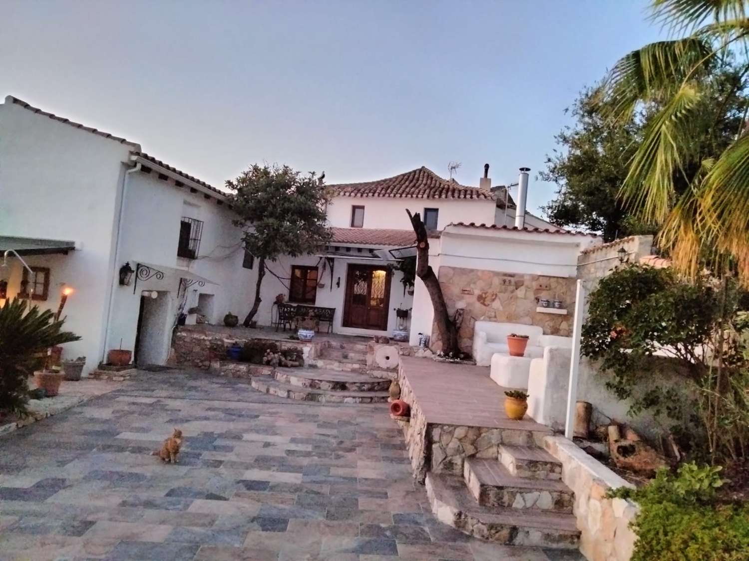 Precioso cortijo rústico, con 2 apartamentos independientes, piscina y estupendas vistas