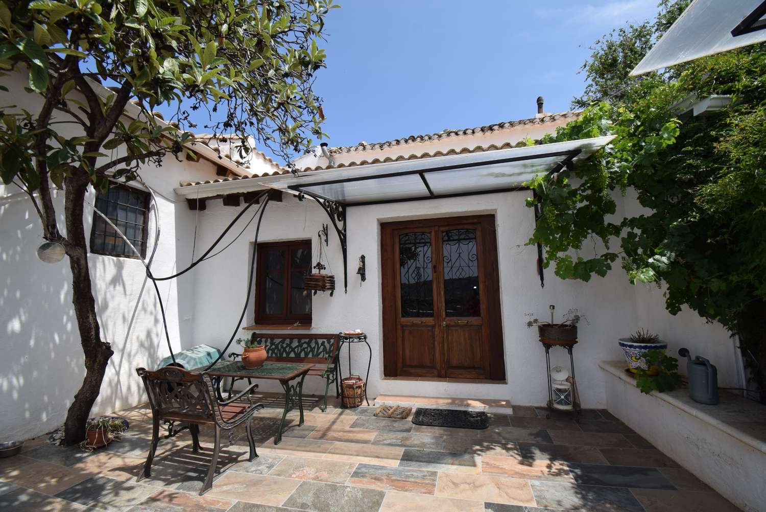 Precioso cortijo rústico, con 2 apartamentos independientes, piscina y estupendas vistas