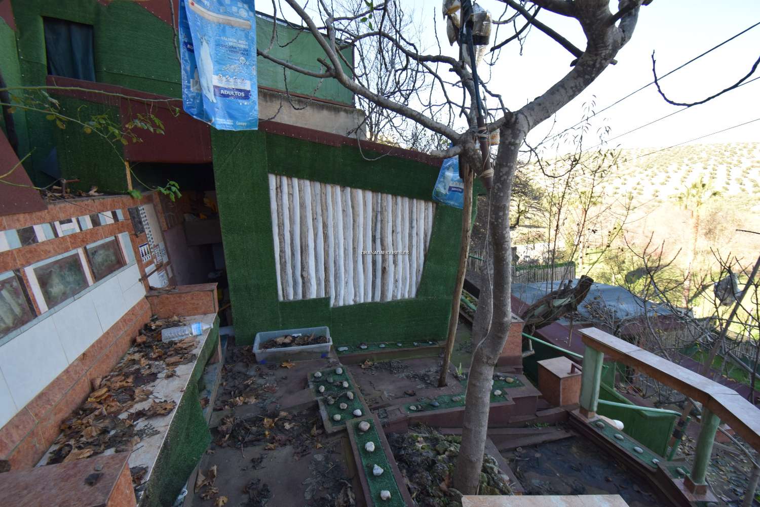 Casa di paese con ampi spazi esterni e vista