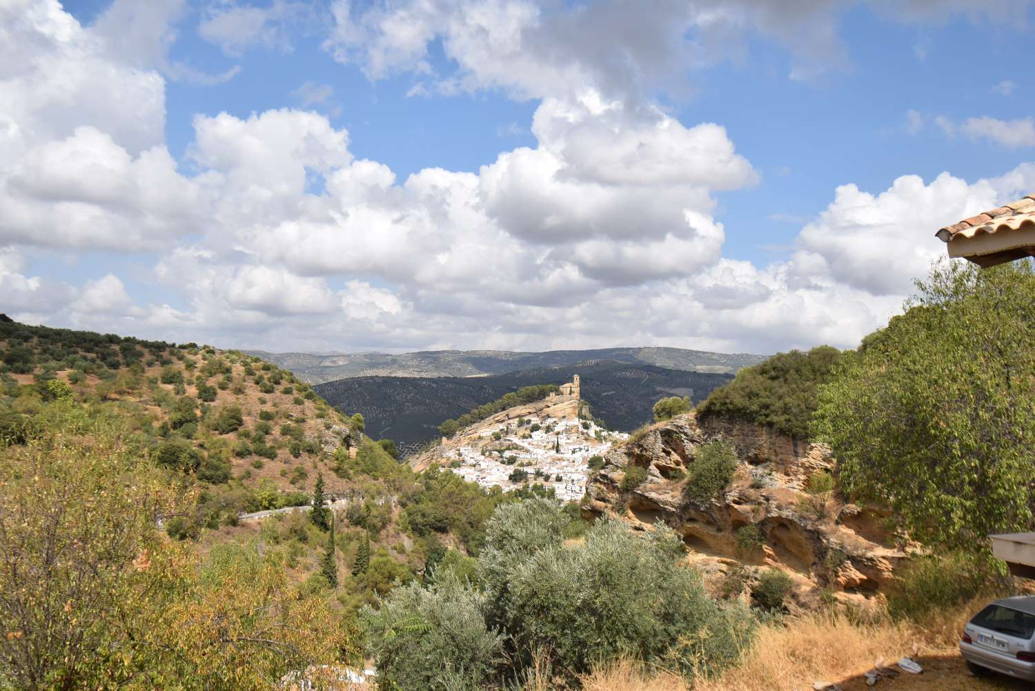 CASA RUSTICA CON MAGNIFICA VISTA IN ZONA MOLTO TRANQUILLA