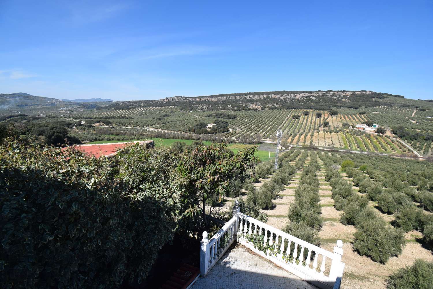 CASA RUSTICA CON MAGNIFICA VISTA IN ZONA MOLTO TRANQUILLA