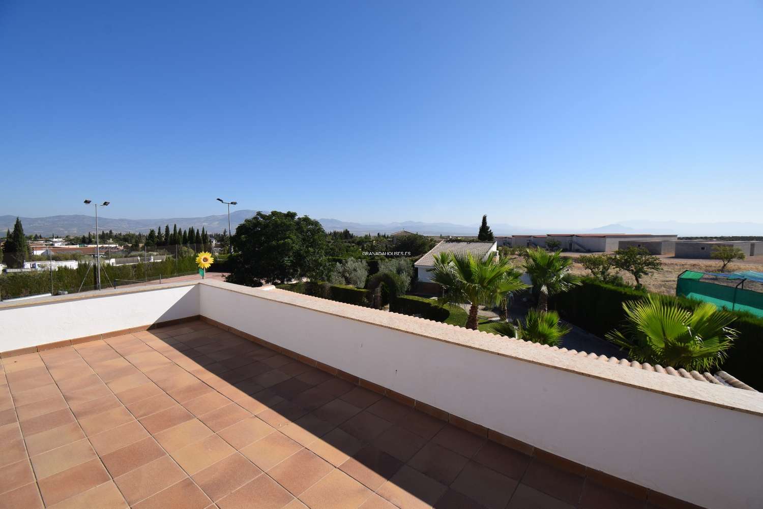 Fantastic detached villa with tennis court, swimming-pool and great views