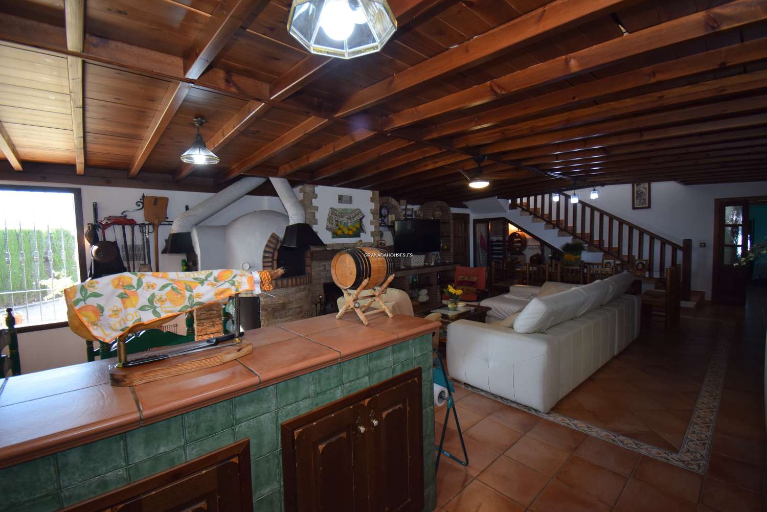 Fantastic detached villa with tennis court, swimming-pool and great views