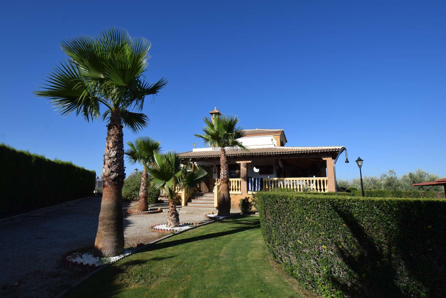 Fantastic detached villa with tennis court, swimming-pool and great views