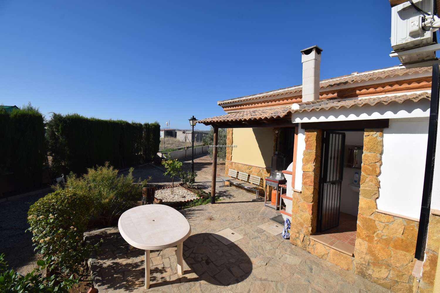 Fantastic detached villa with tennis court, swimming-pool and great views