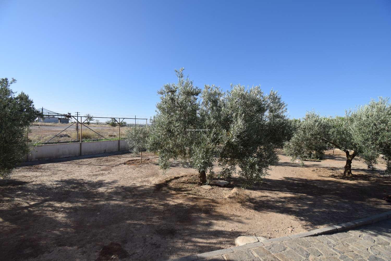 Fantastica villa indipendente con campo da tennis, piscina e splendida vista