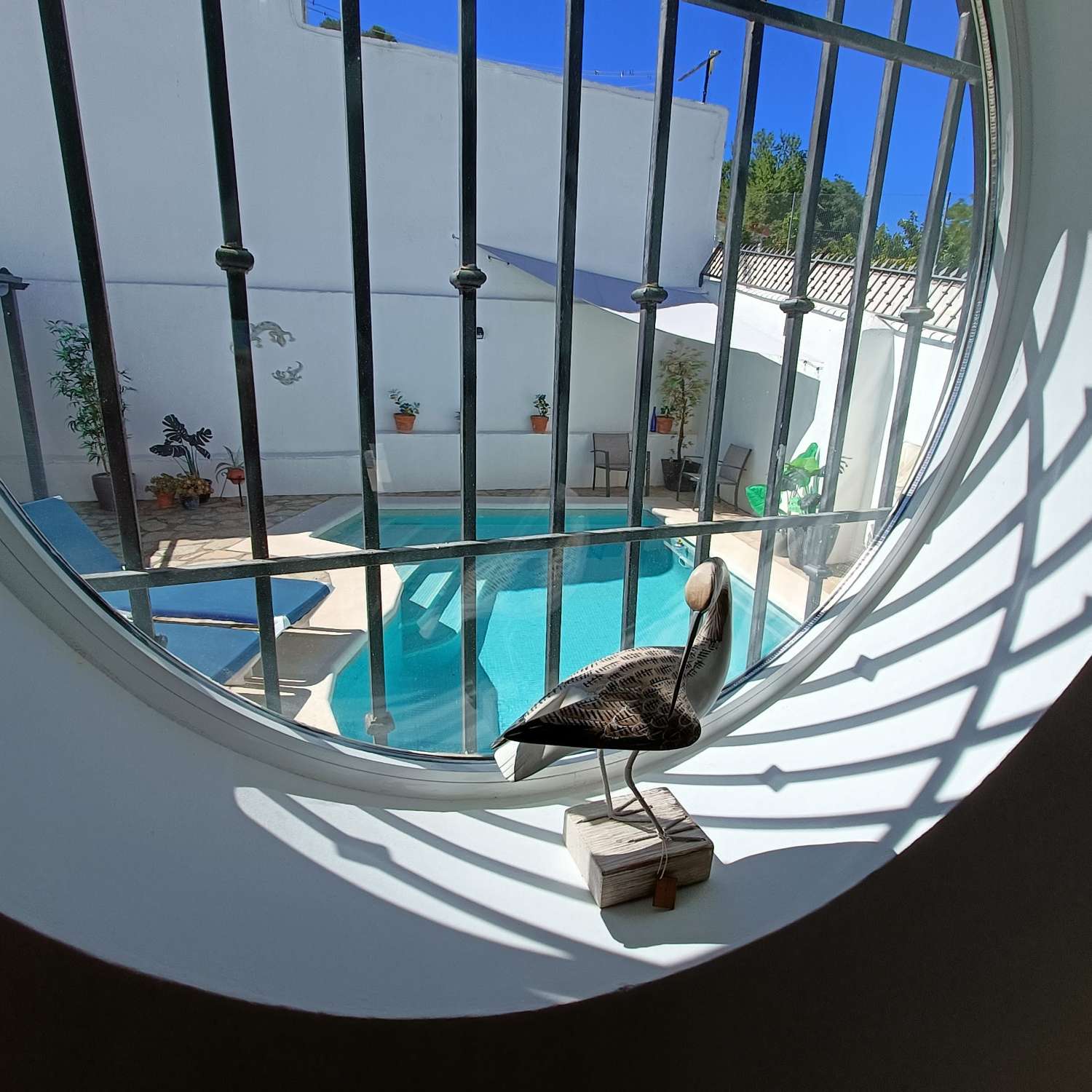 Moderne rækkehus med fantastisk udsigt, terrasse og swimmingpool