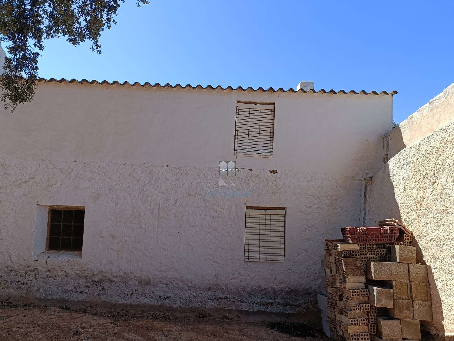 Casa di paese rustica con vista spettacolare e 4 lotti edificabili