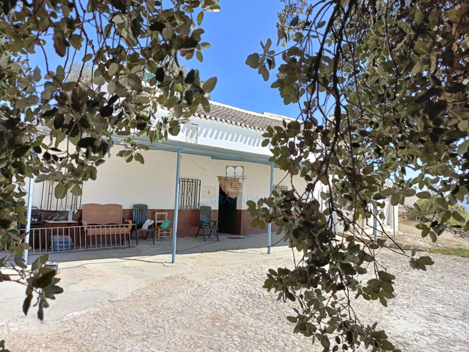 Maison de village rustique avec des vues spectaculaires et 4 terrains à bâtir