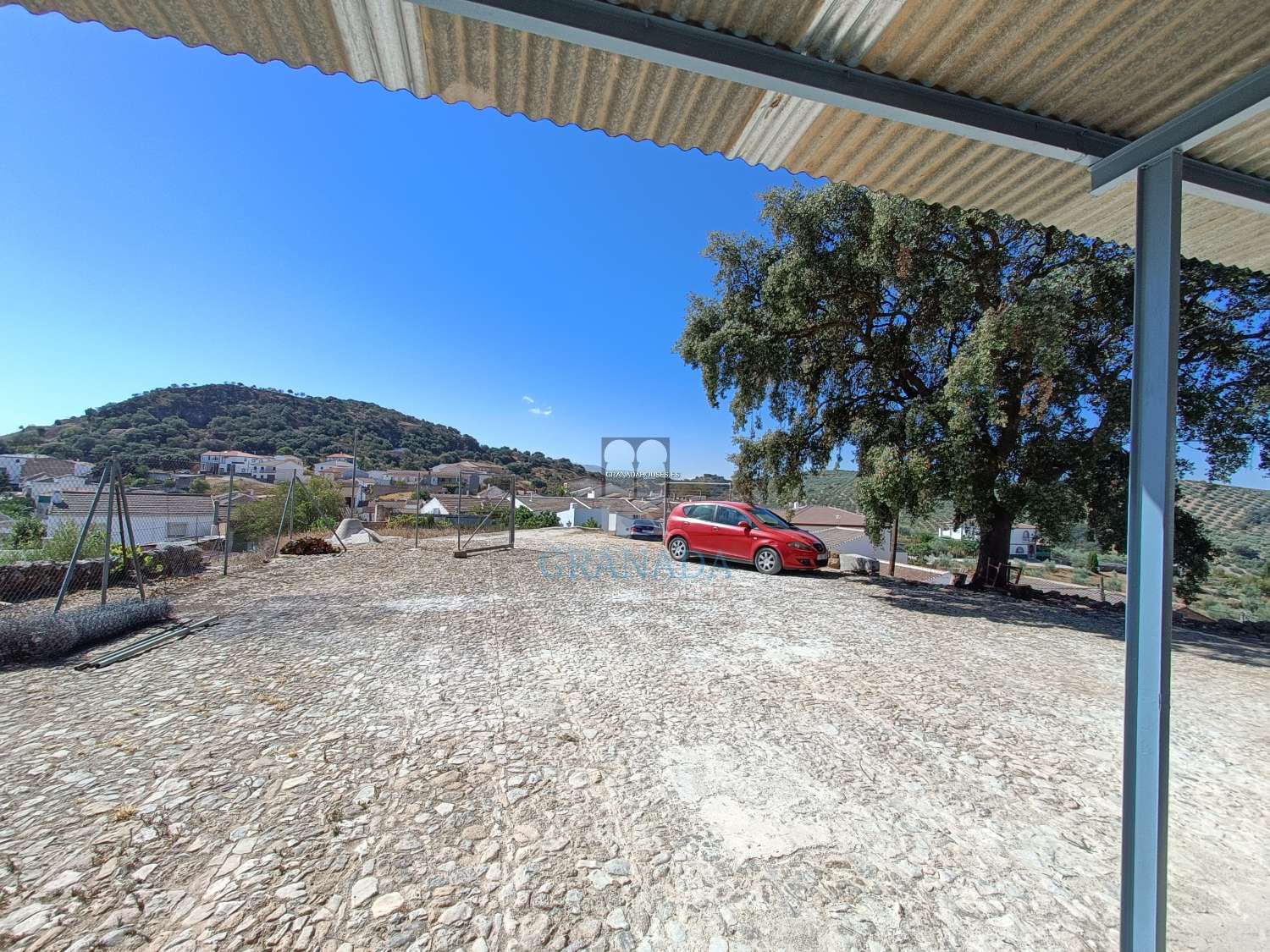 Casa di paese rustica con vista spettacolare e 4 lotti edificabili