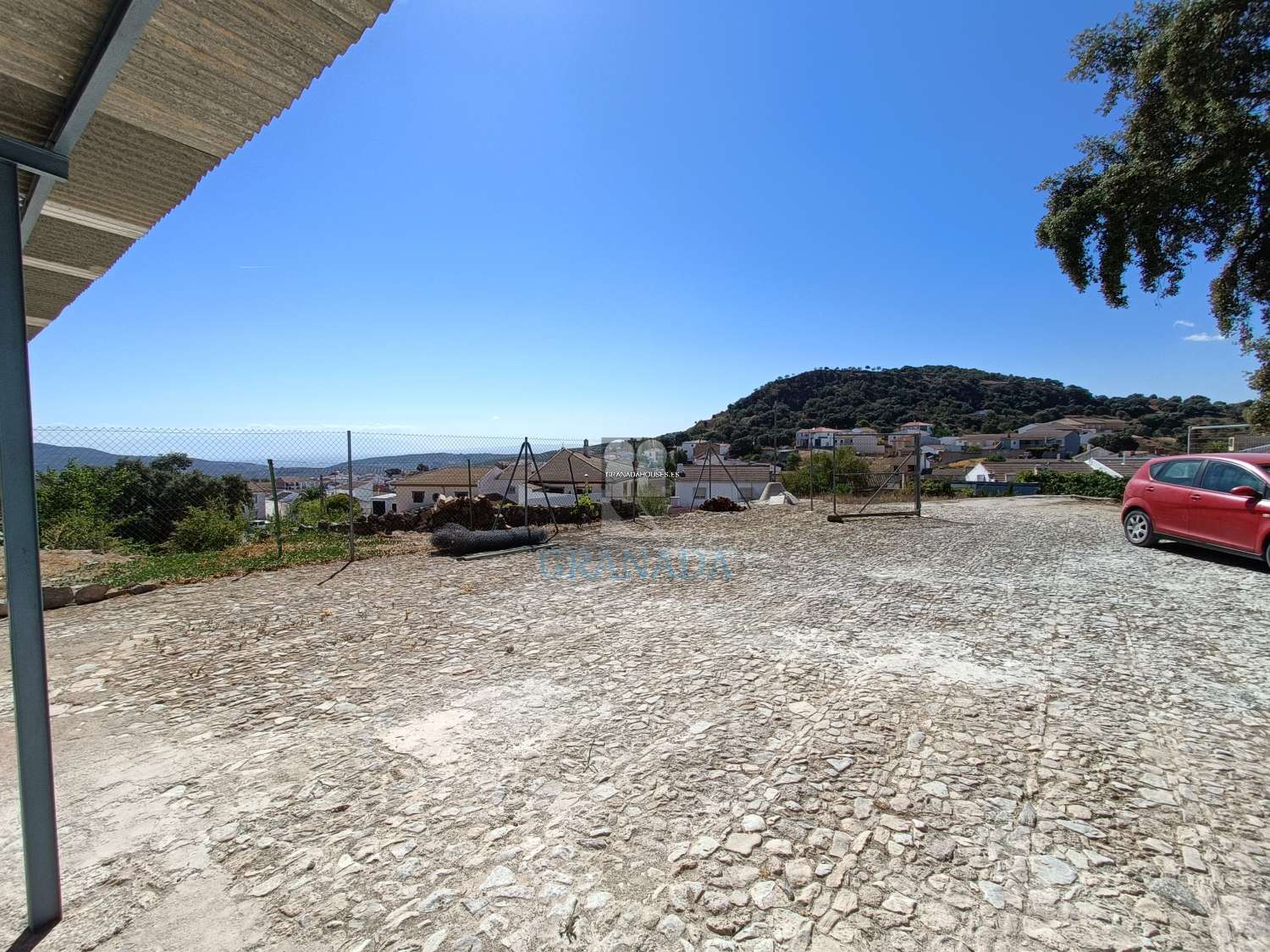 Casa di paese rustica con vista spettacolare e 4 lotti edificabili