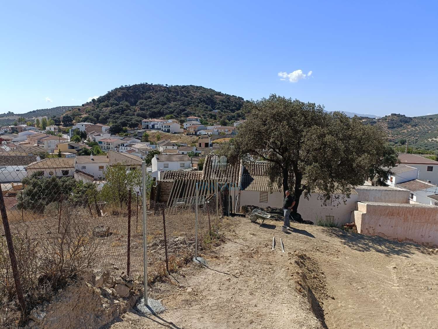 Maison de village rustique avec des vues spectaculaires et 4 terrains à bâtir