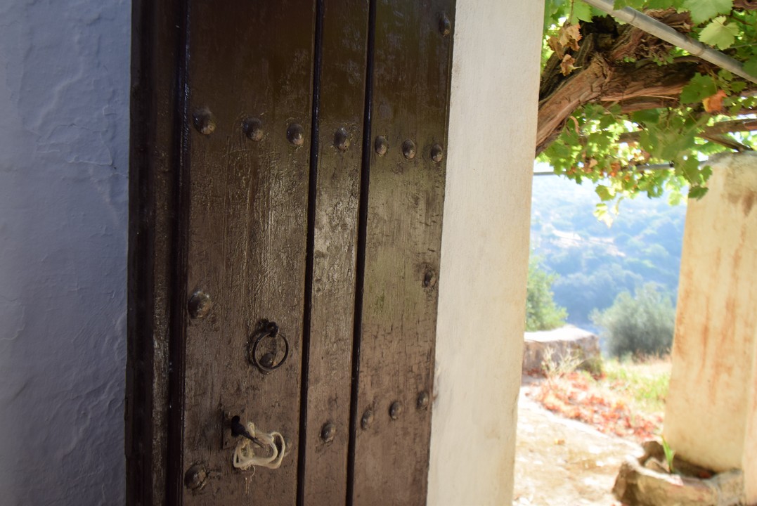 SCHÖNES TYPISCHES ANDALUSISCHES BAUERNHAUS ZUM WIEDERHERSTELLEN