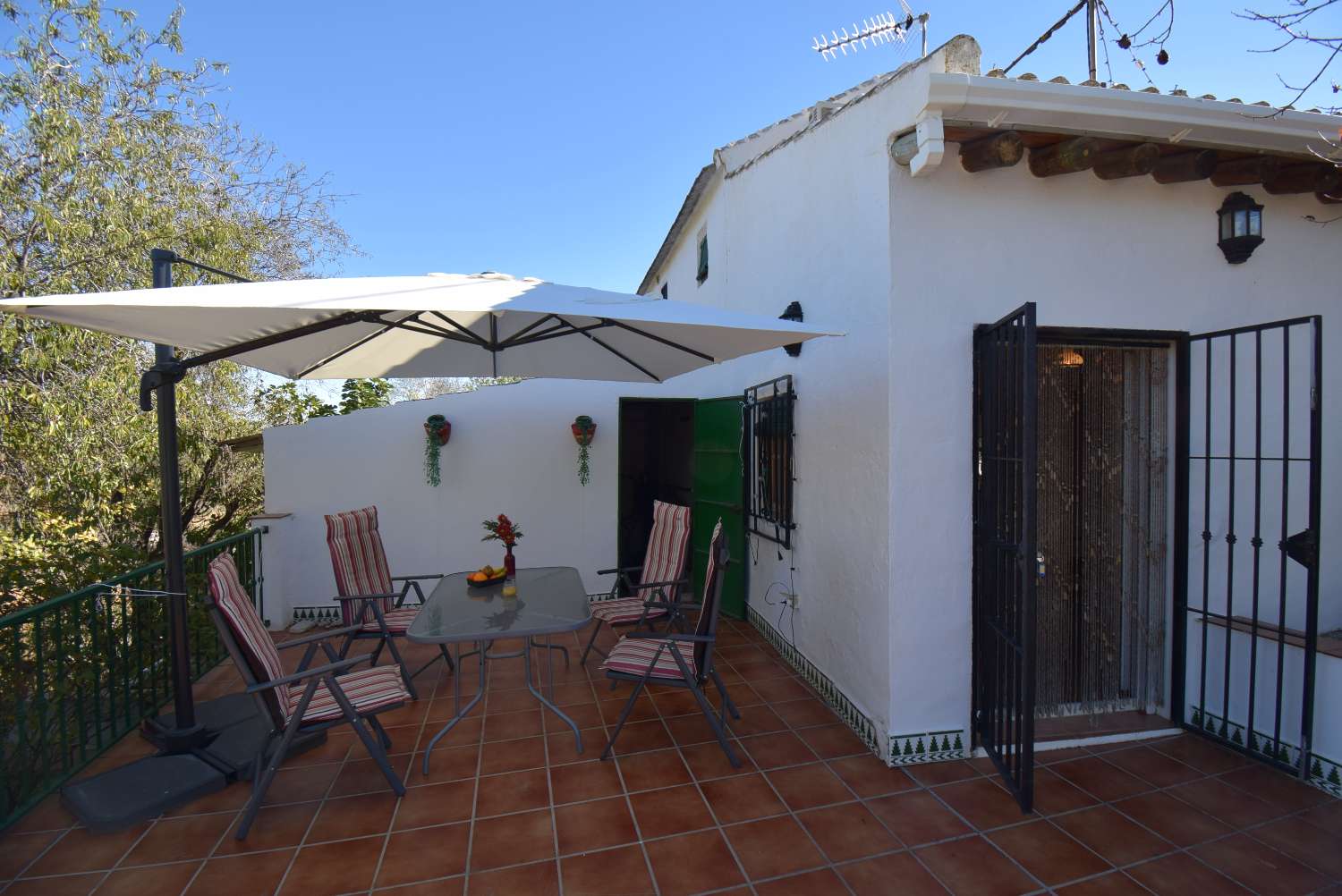 Charmant cottage avec piscine, jardin et belles vues