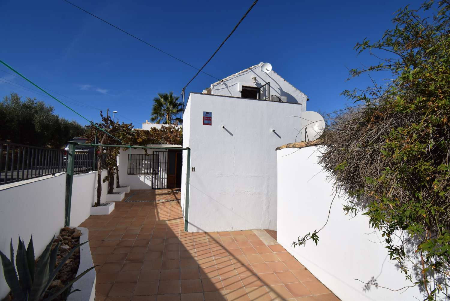 Schönes Ferienhaus mit Pool, Garten und schöner Aussicht