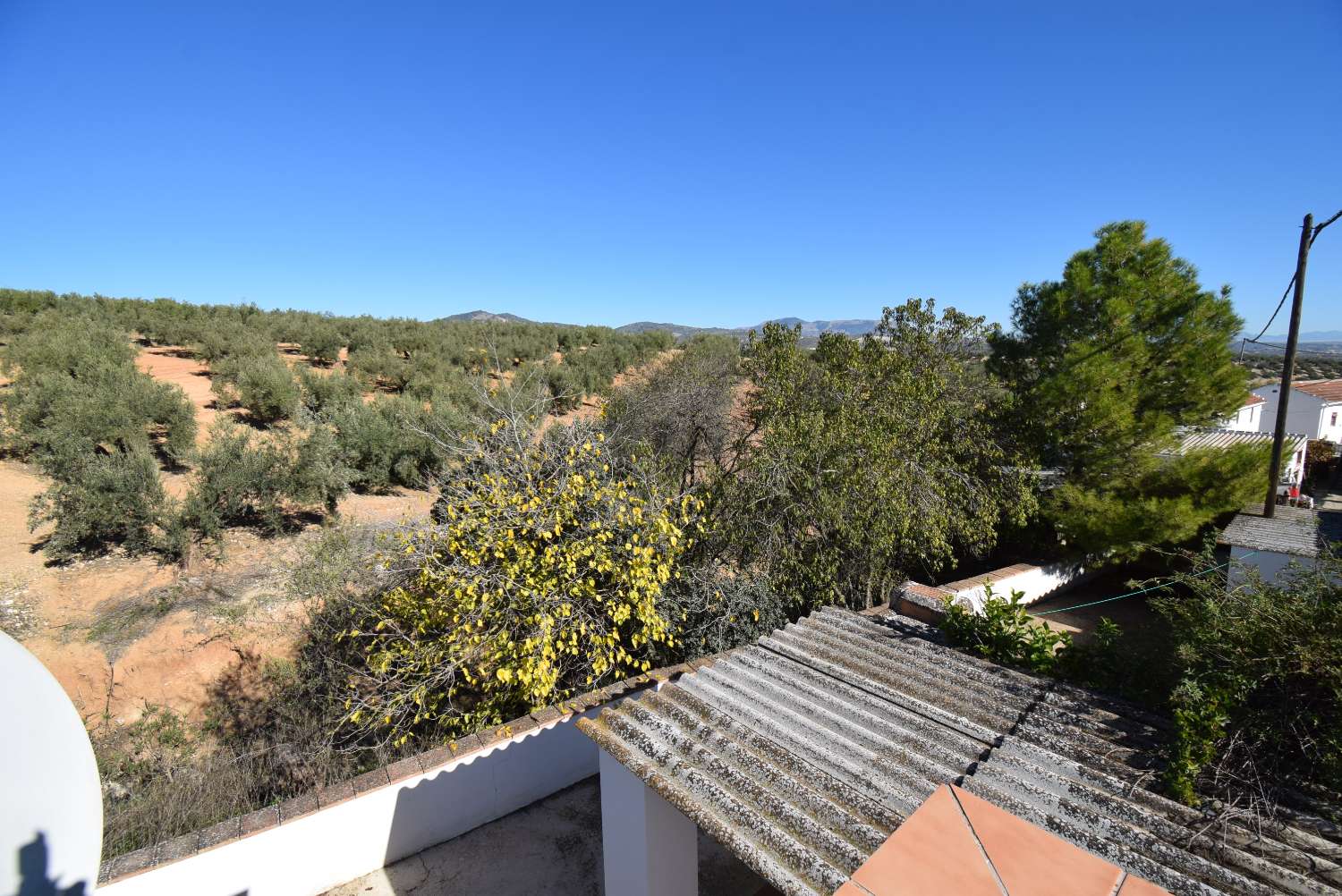 Schönes Ferienhaus mit Pool, Garten und schöner Aussicht