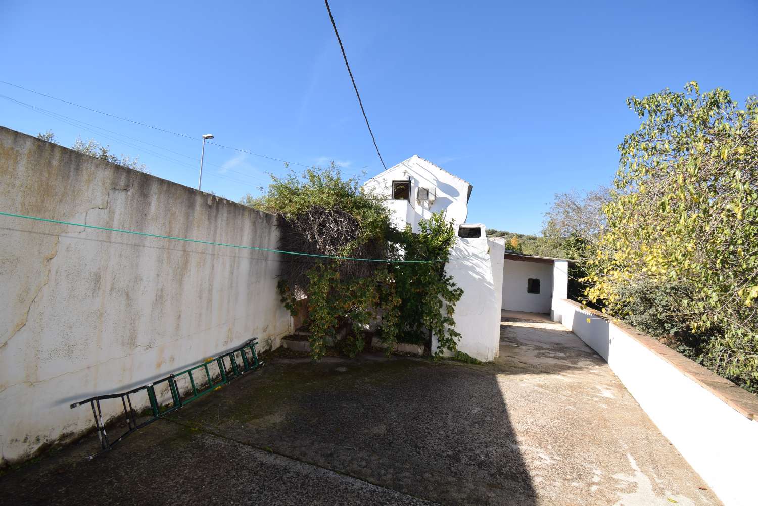 Lovely cottage with pool, garden and nice views