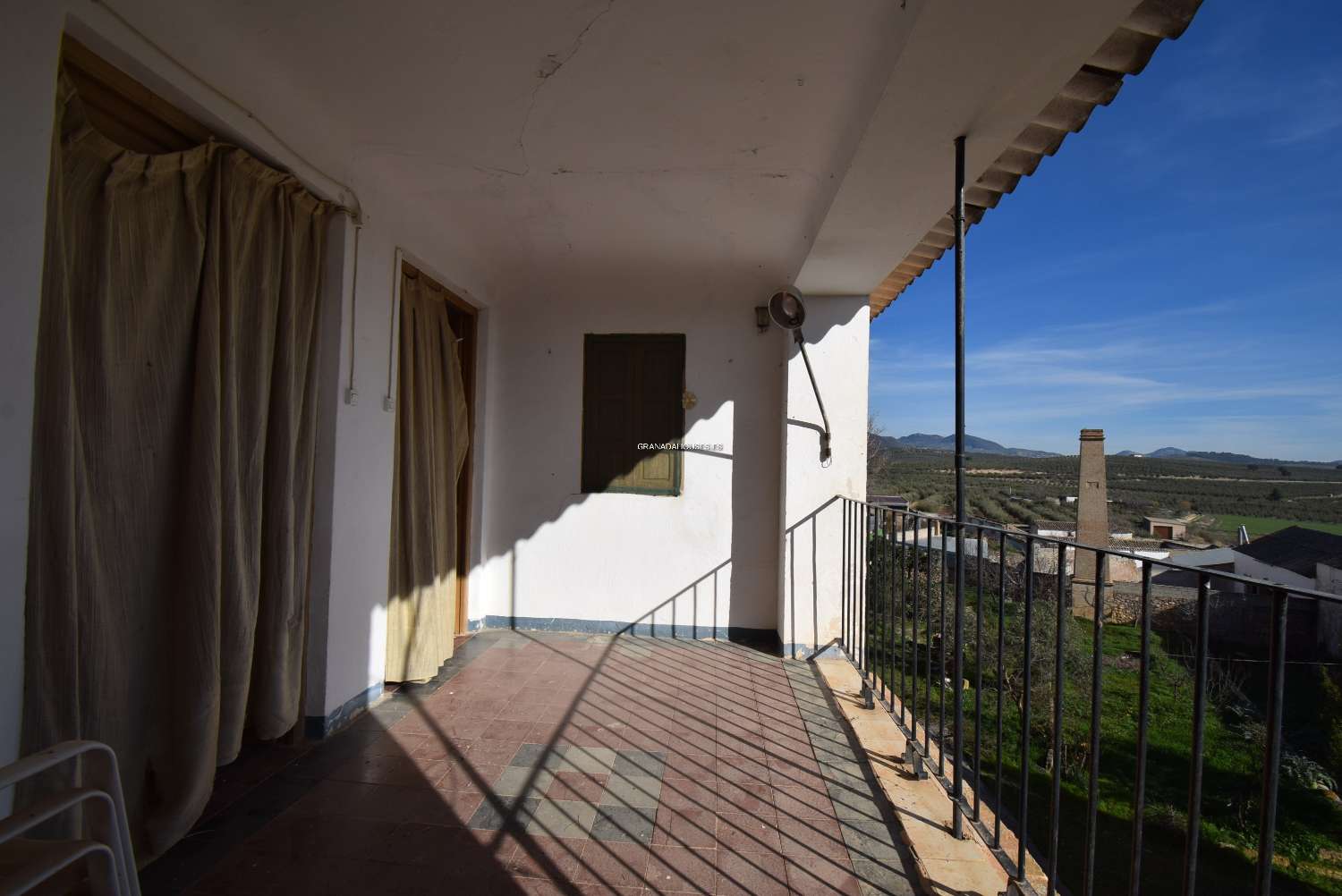 INCREÍBLE GANGA - GRAN EDIFICIO HISTÓRICO CERCA DE LA CIUDAD DE GRANADA