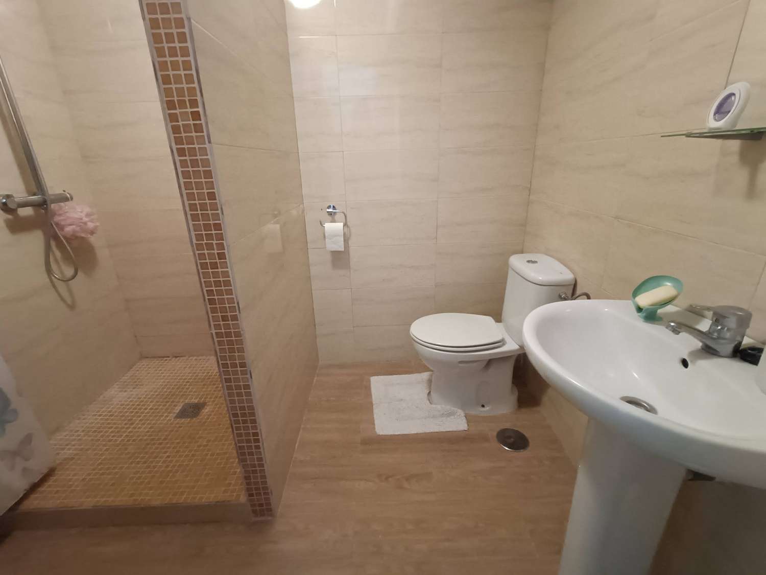 Zrekonstruovaný řadový dům se 2 terasami a krásným výhledem