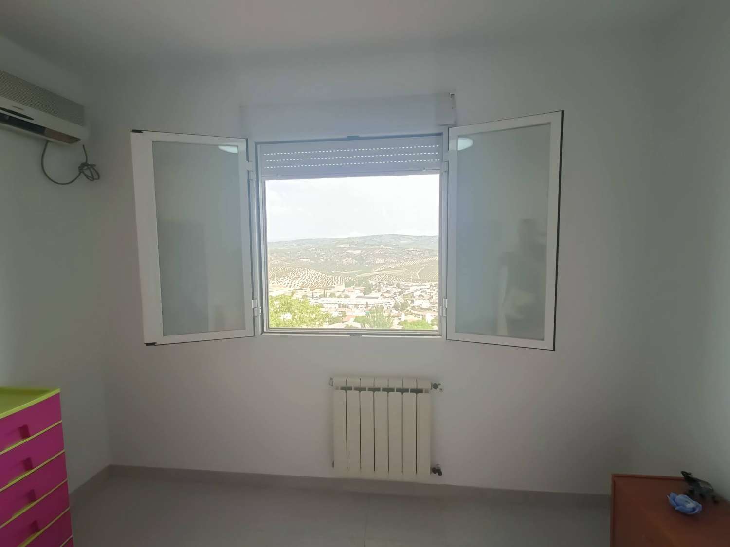 Gran casa independiente con magníficas vistas en las afueras del pueblo