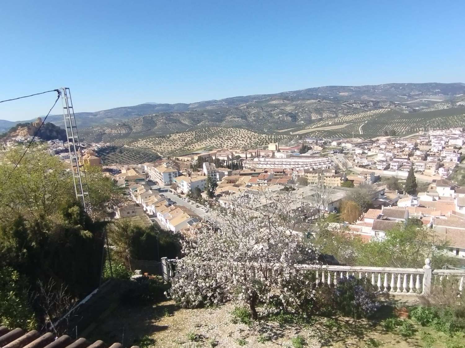 منزل للبيع في Montefrío