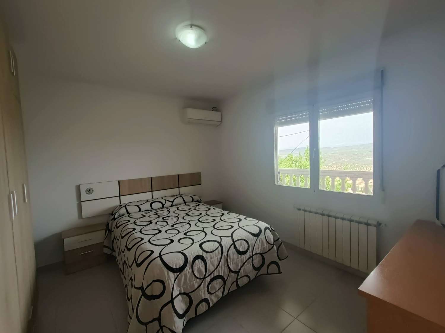 Gran casa independiente con magníficas vistas en las afueras del pueblo