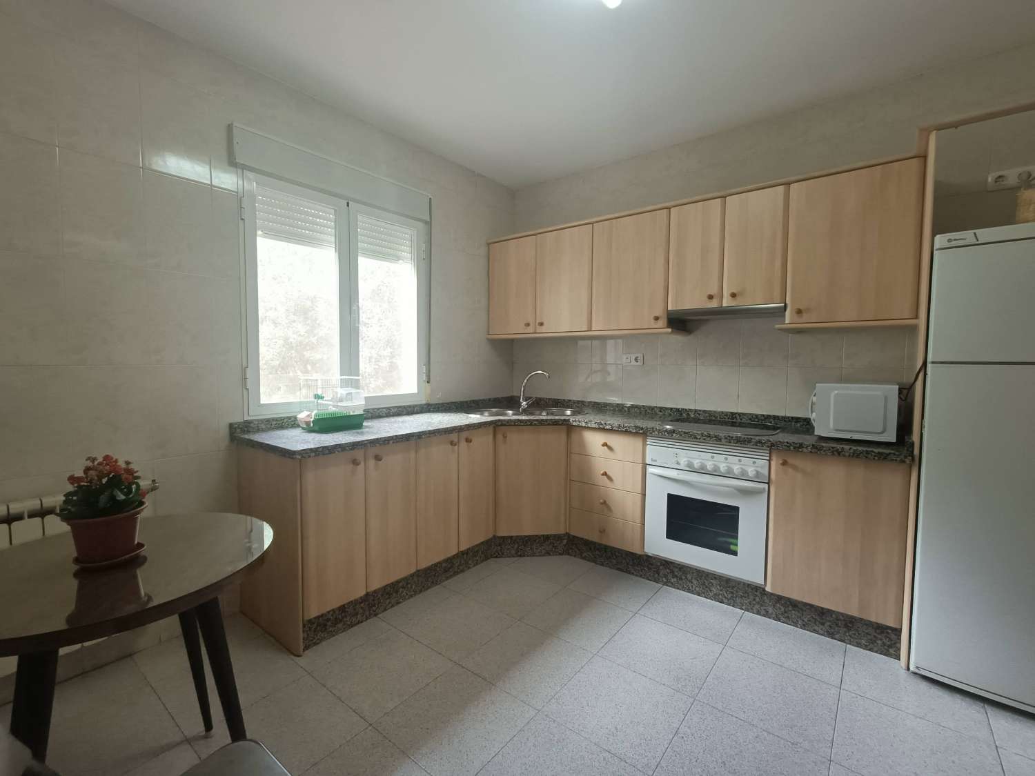 Gran casa independiente con magníficas vistas en las afueras del pueblo