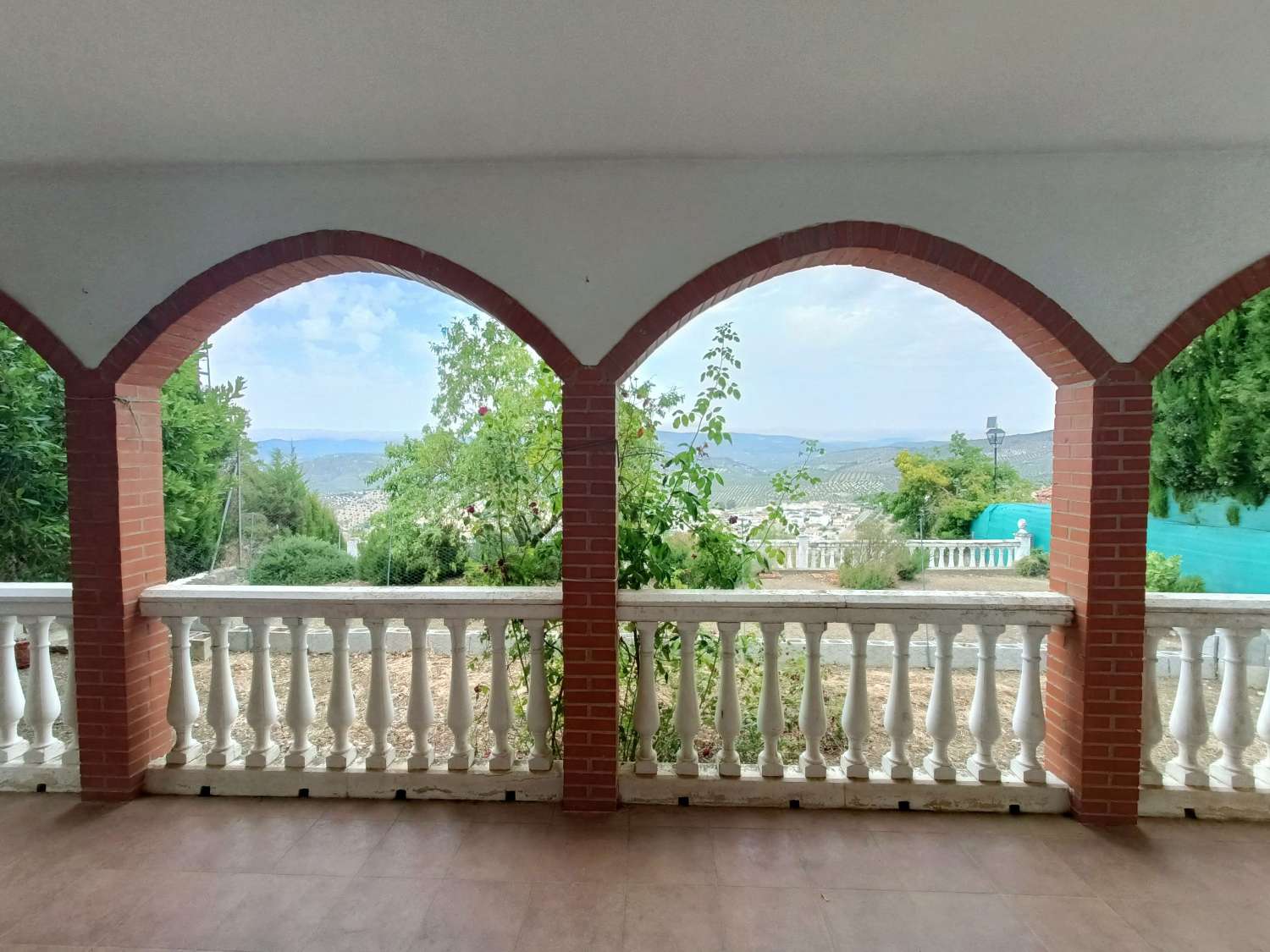 Gran casa independiente con magníficas vistas en las afueras del pueblo