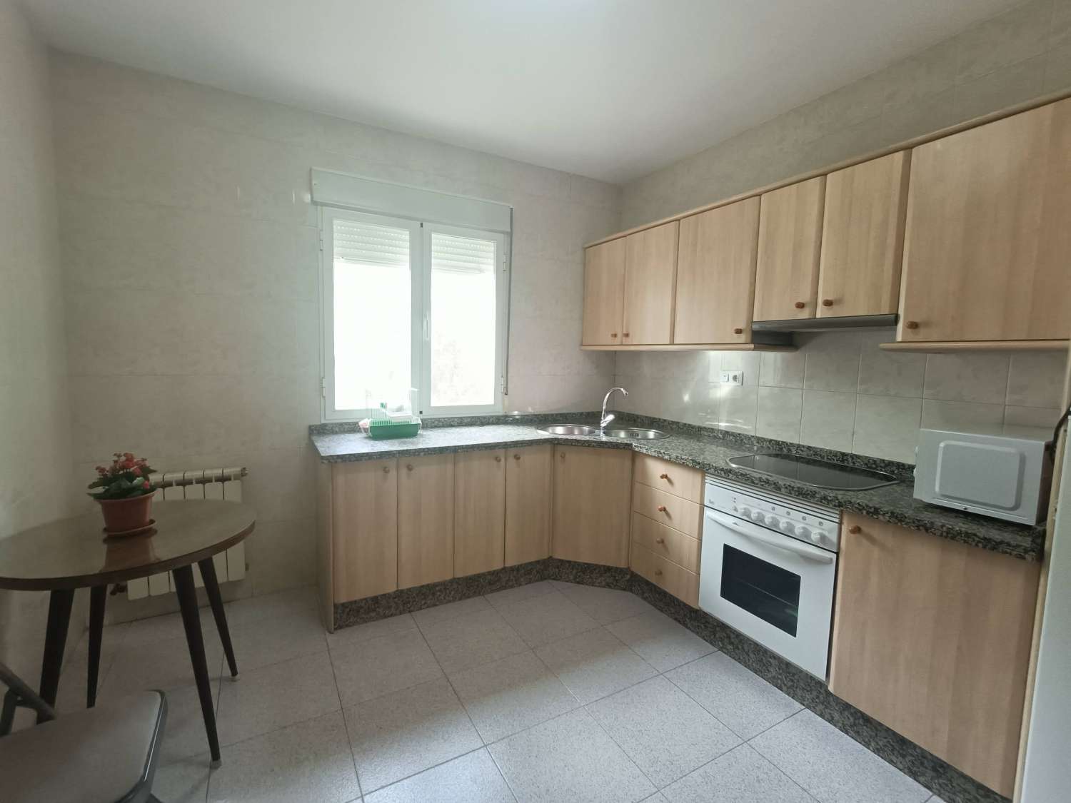 Gran casa independiente con magníficas vistas en las afueras del pueblo