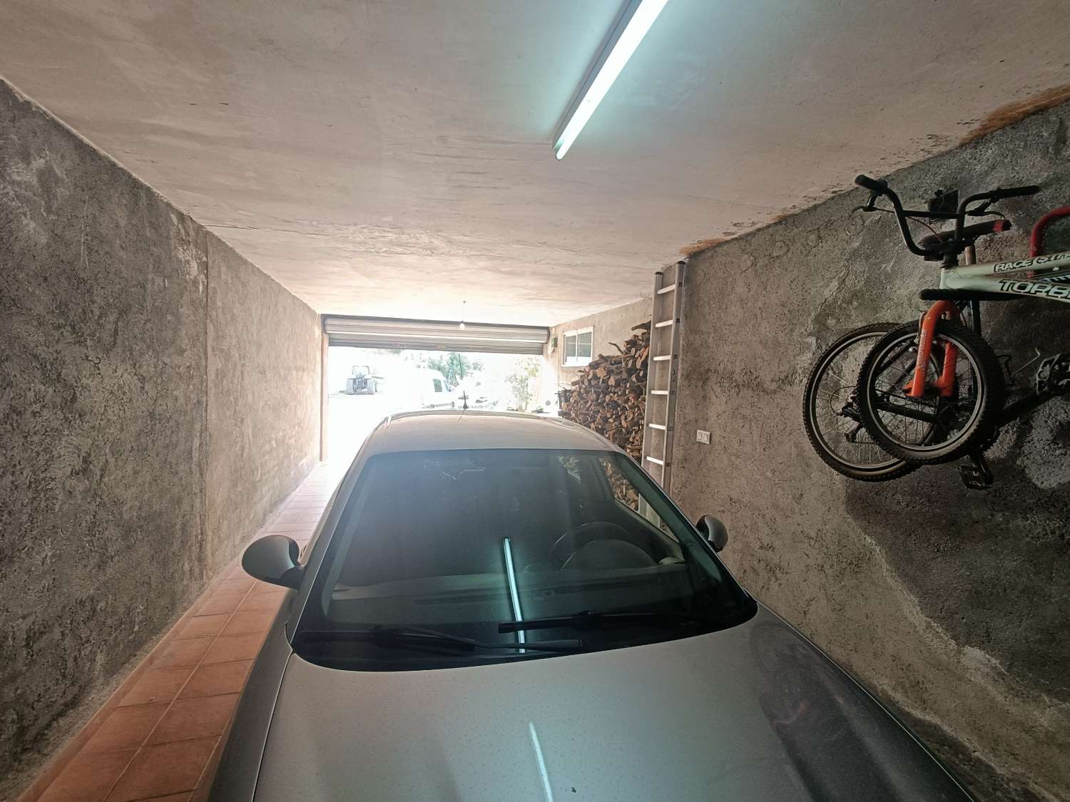 Gran casa independiente con magníficas vistas en las afueras del pueblo