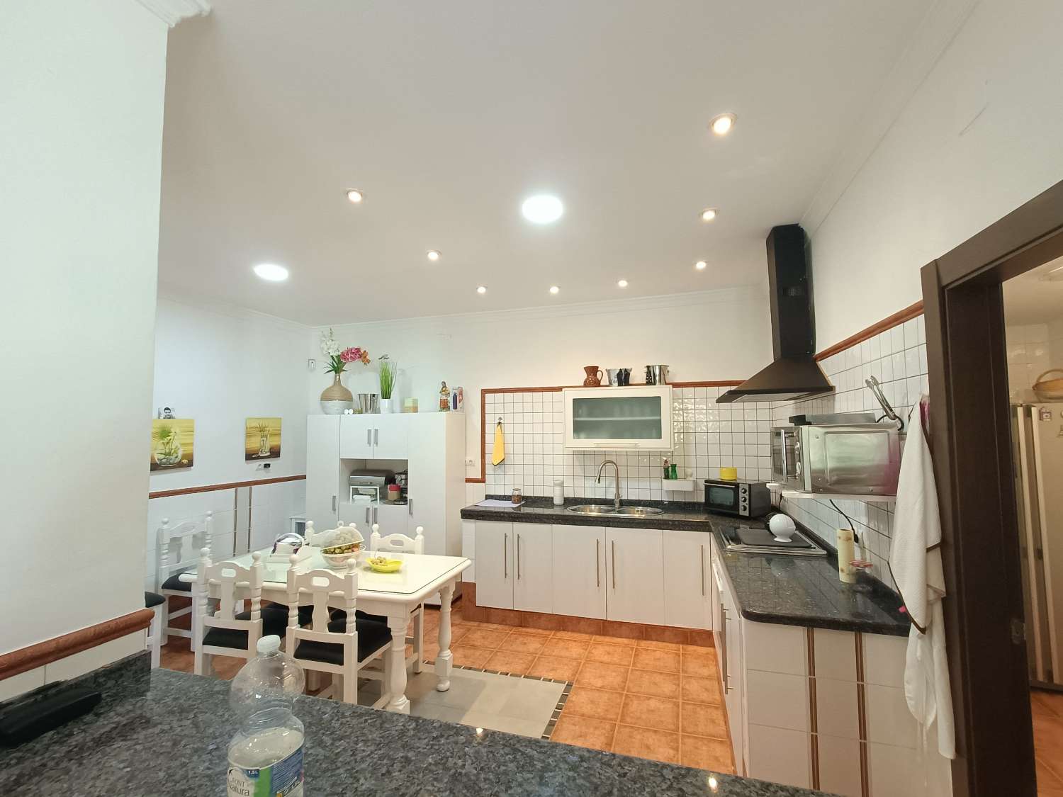 Impressive deached villa with land, views and good access