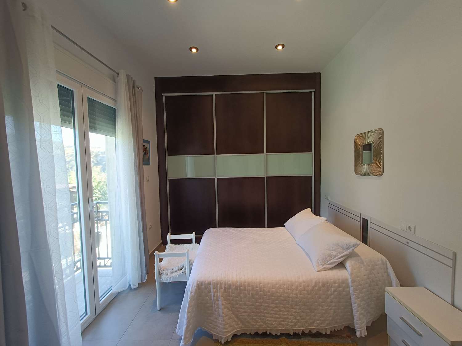 Impressive deached villa with land, views and good access