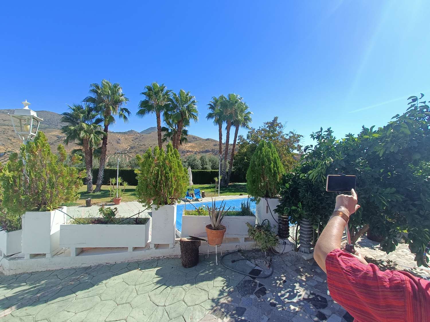 Impressive deached villa with land, views and good access
