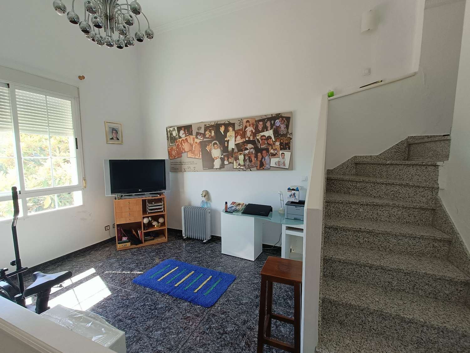 Impressive deached villa with land, views and good access