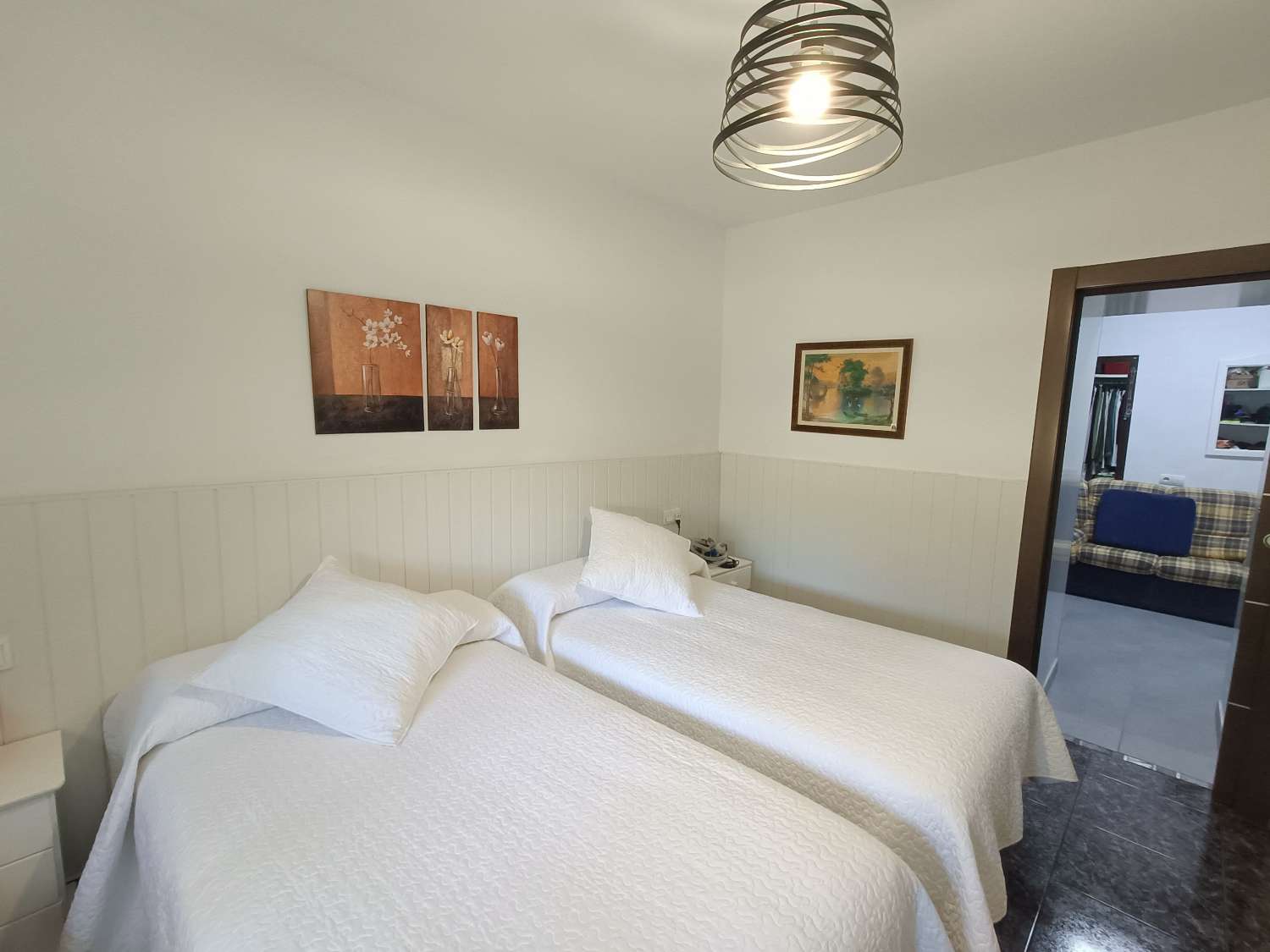 Impressive deached villa with land, views and good access
