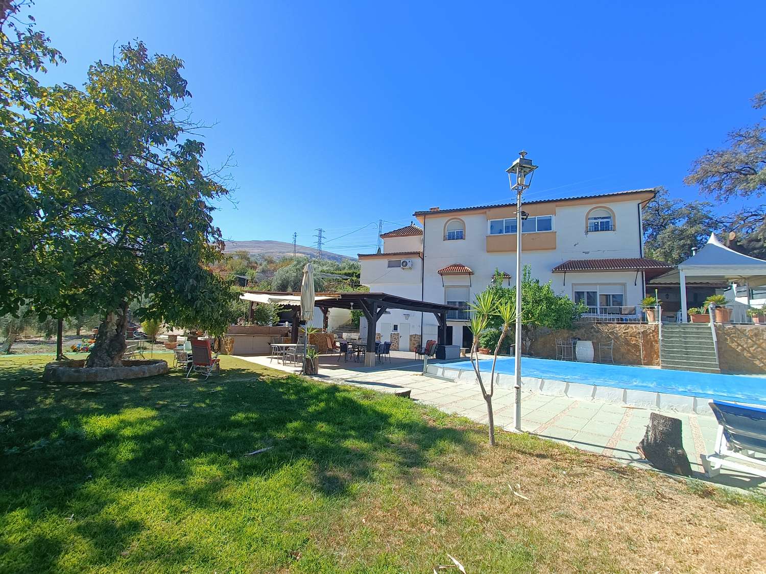 Impressive deached villa with land, views and good access