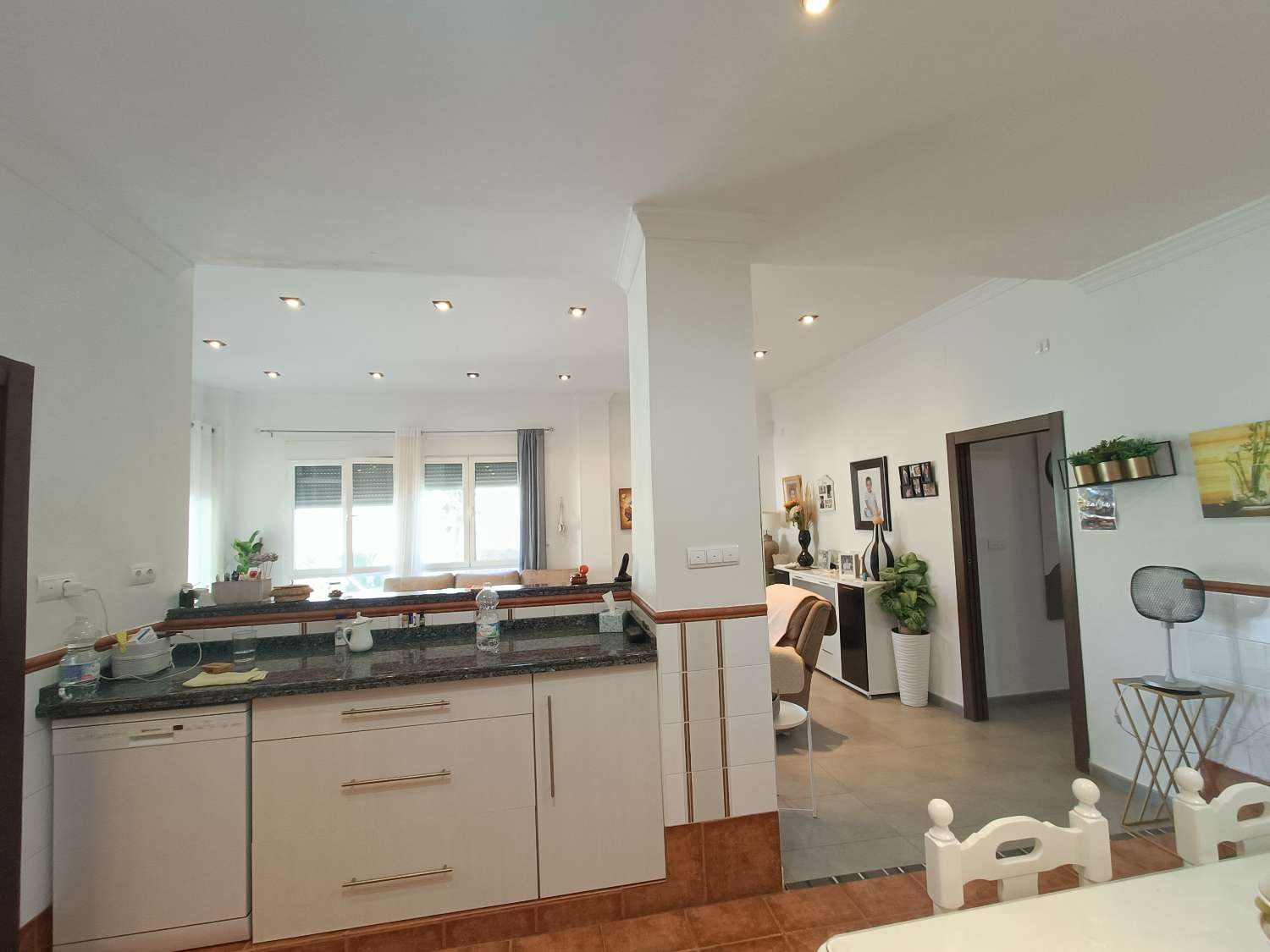 Impressive deached villa with land, views and good access
