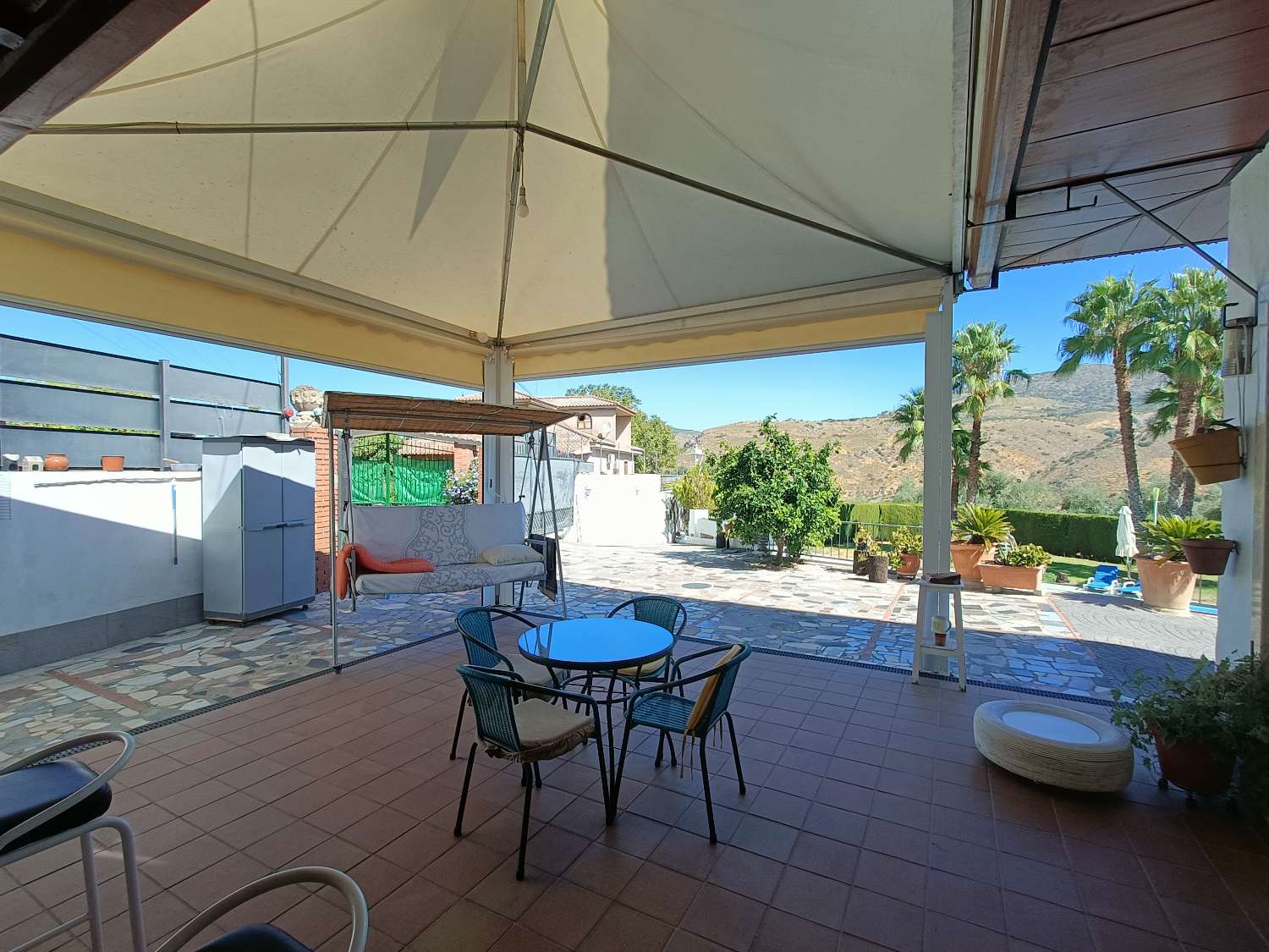 Impressive deached villa with land, views and good access