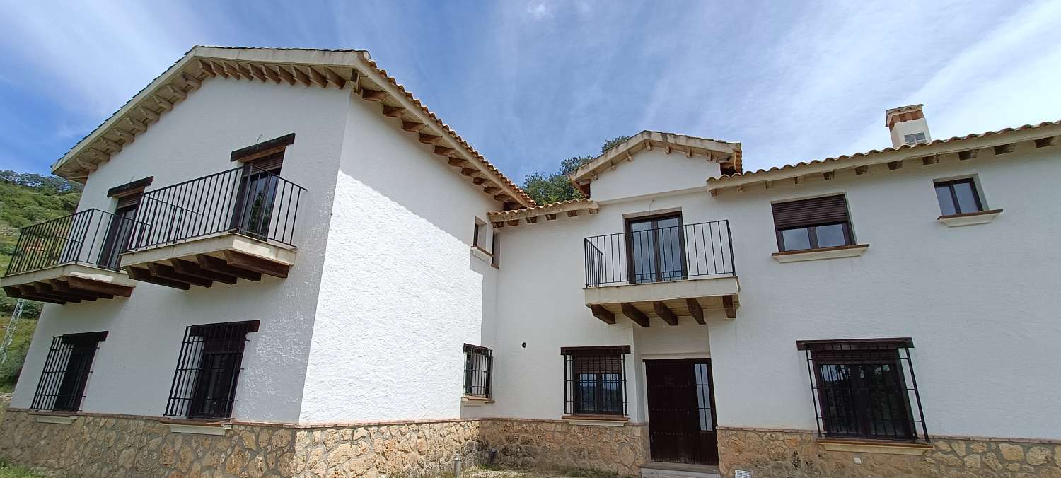 IDEAL CORTIJO PER ALLOGGIO RURALE CON MONTEFRIO VISTA