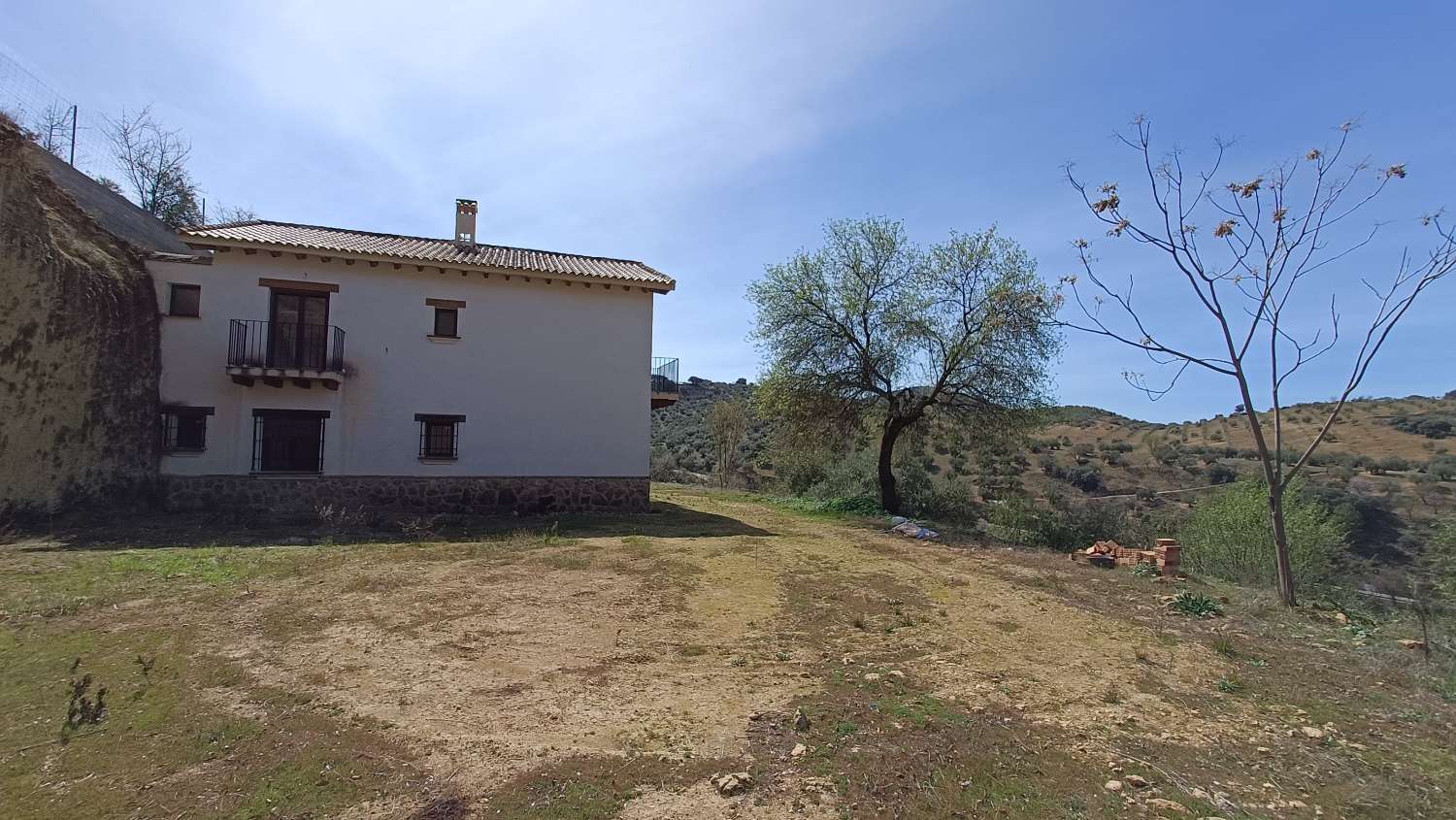 IDEAL CORTIJO POUR L'ACCOMMODATION RURAL AVEC MONTEFRIO VIEW