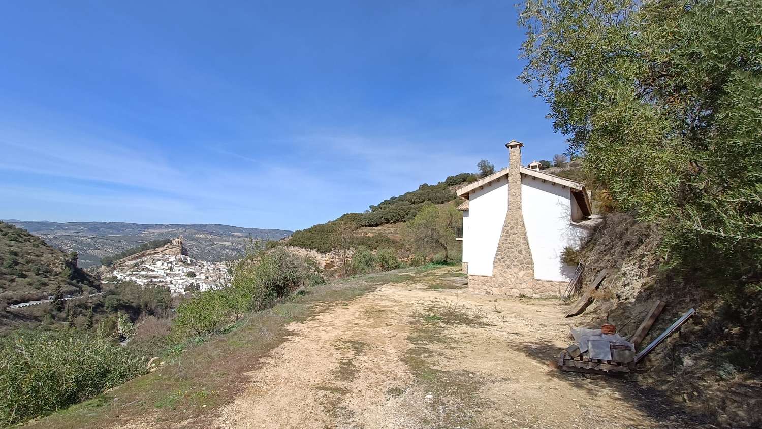 IDEAL CORTIJO FÖR LANTLIGT BOENDE MED MONTEFRIO VIEW