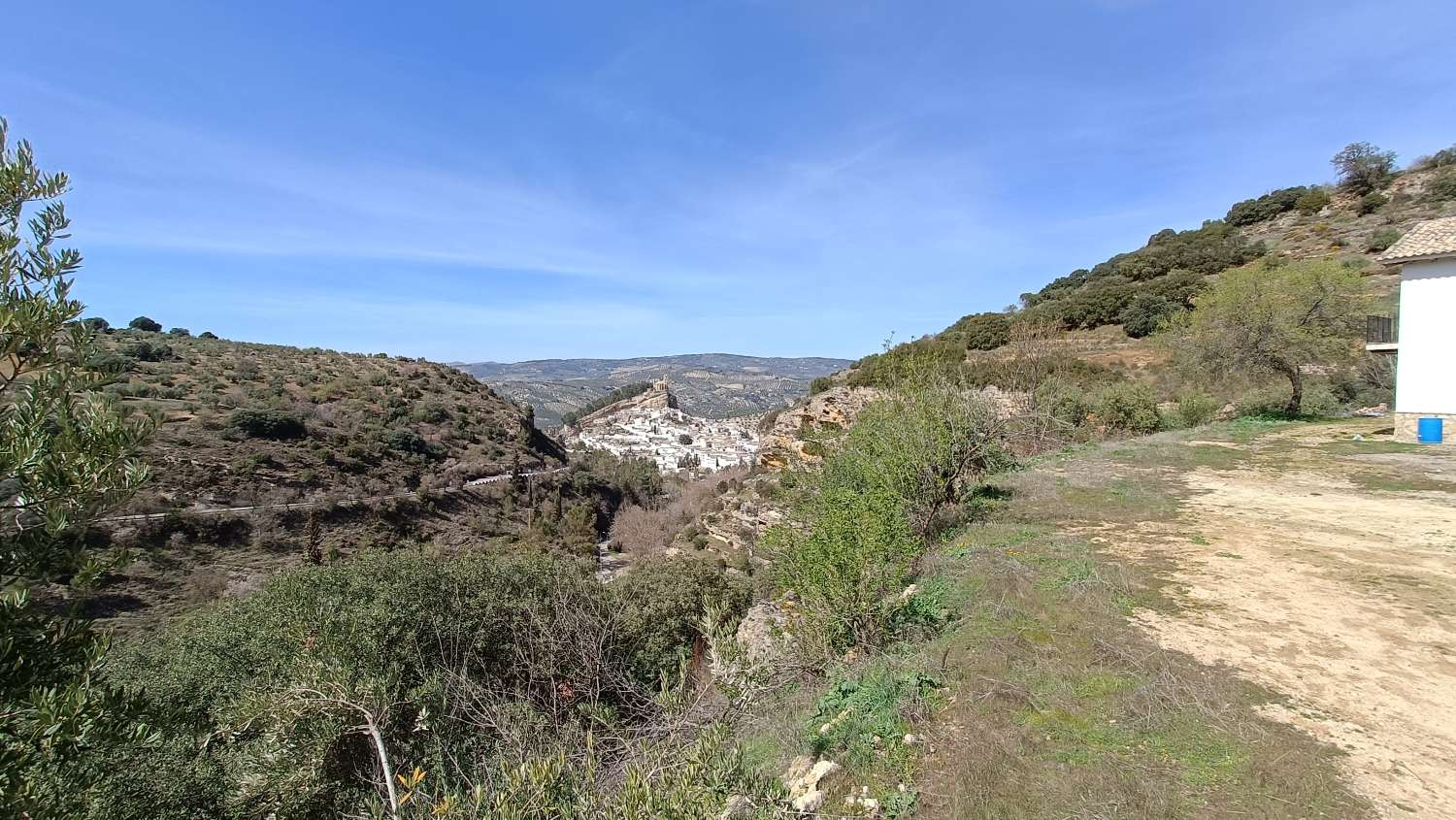 IDEAL CORTIJO POUR L'ACCOMMODATION RURAL AVEC MONTEFRIO VIEW