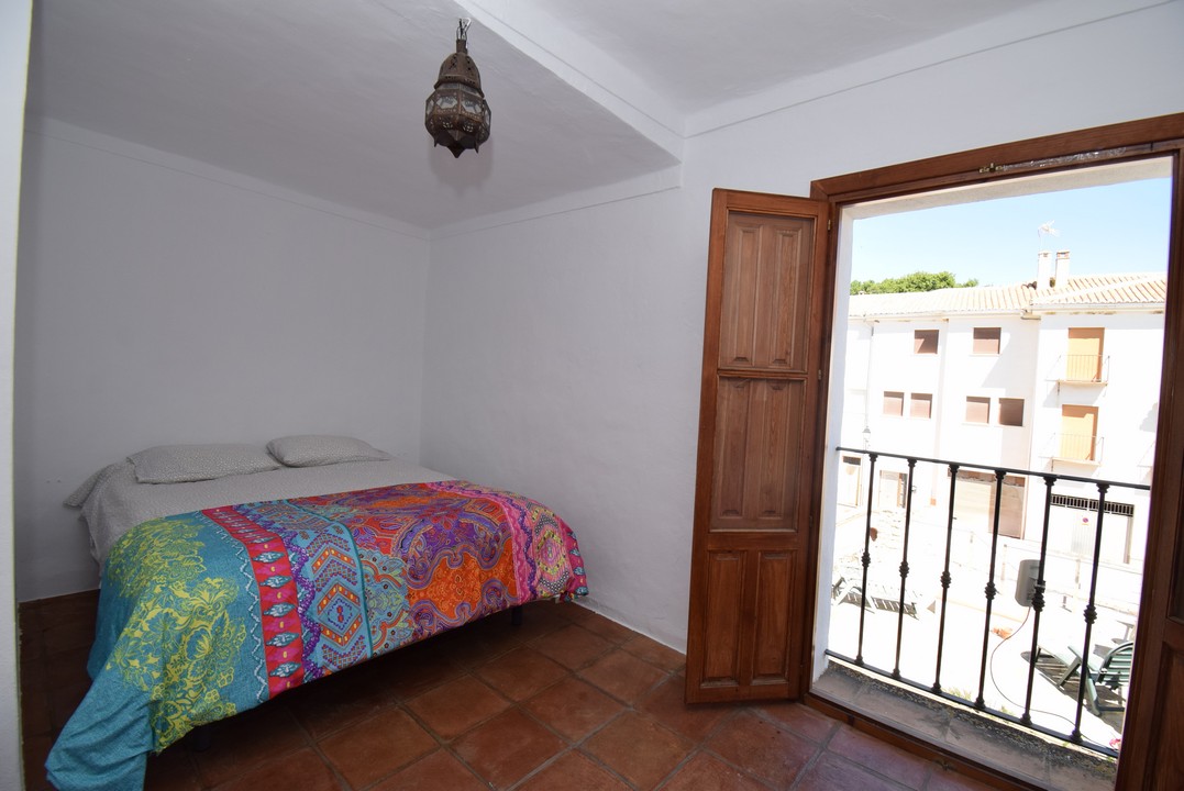 CHARMING HOUSE, LARGE PATIO AND POOL